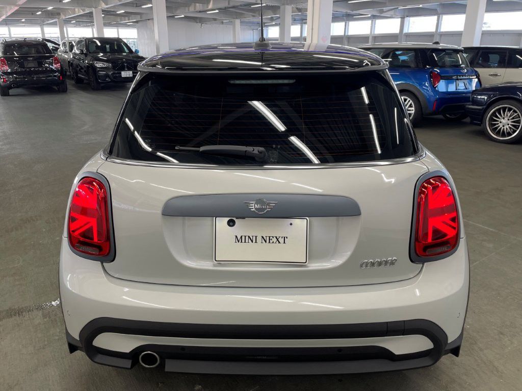MINI Cooper F56 RHD
