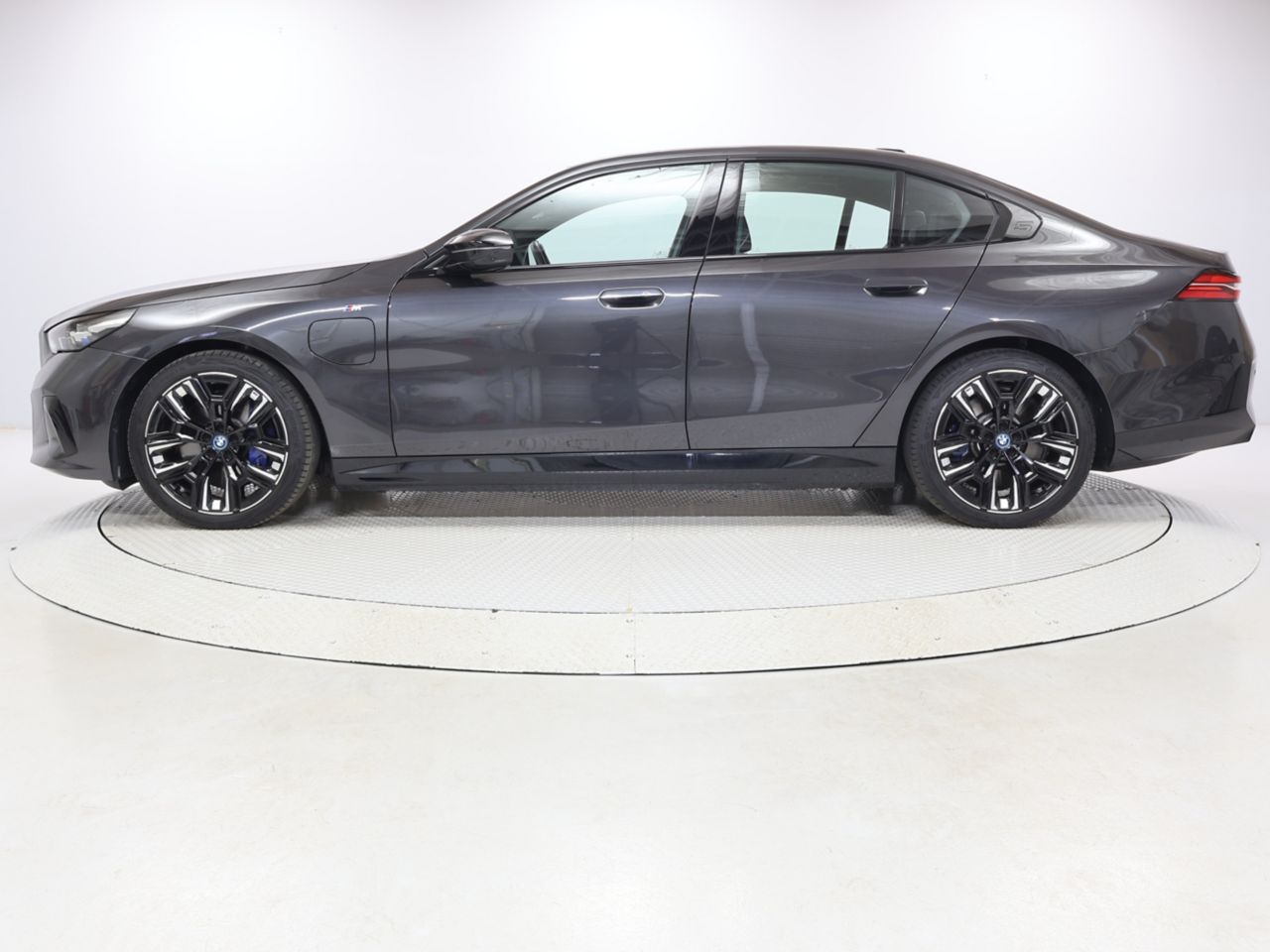 BMW i5 M60 xDrive Sedan RHD