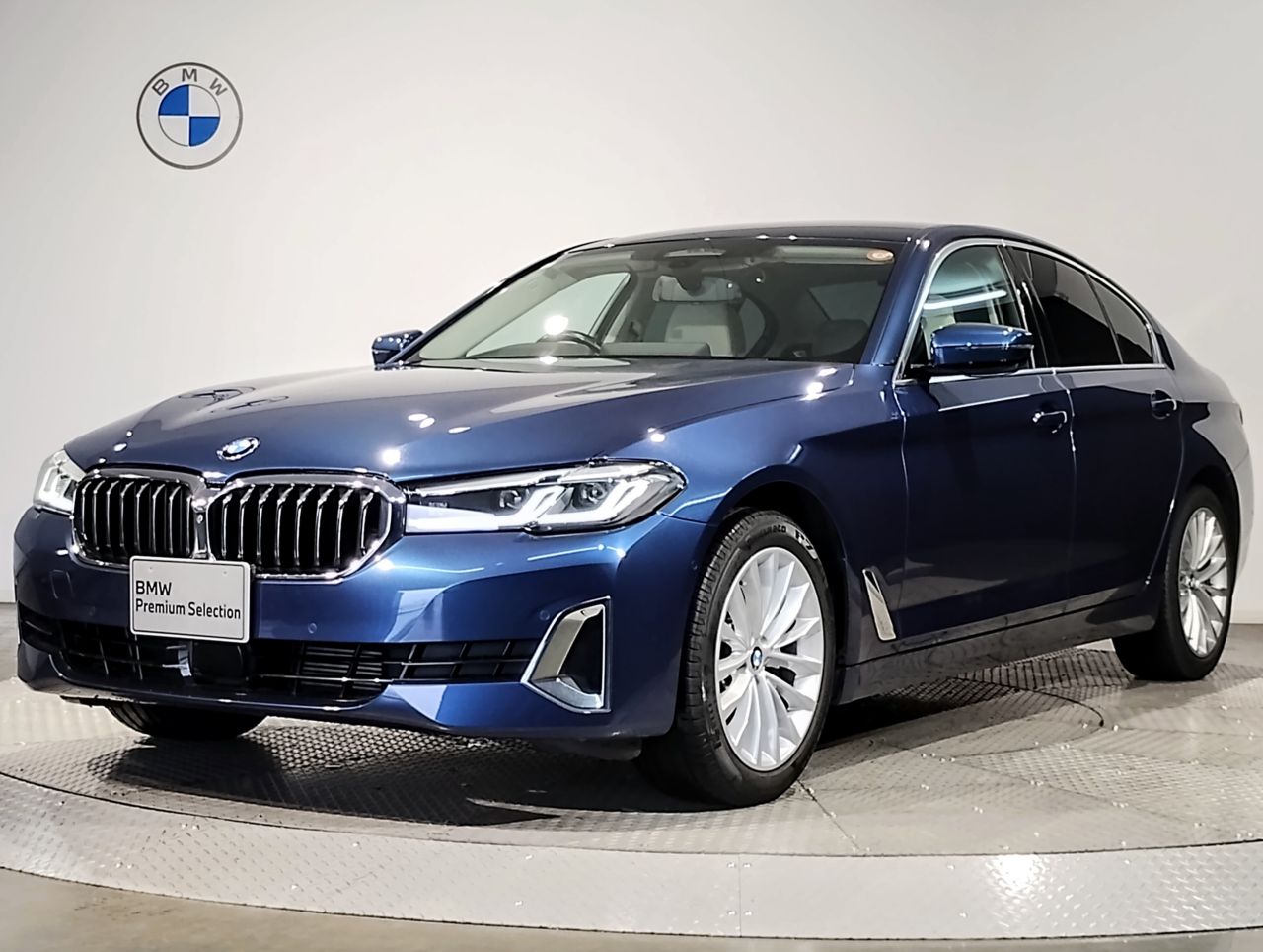 523d xDrive Luxury