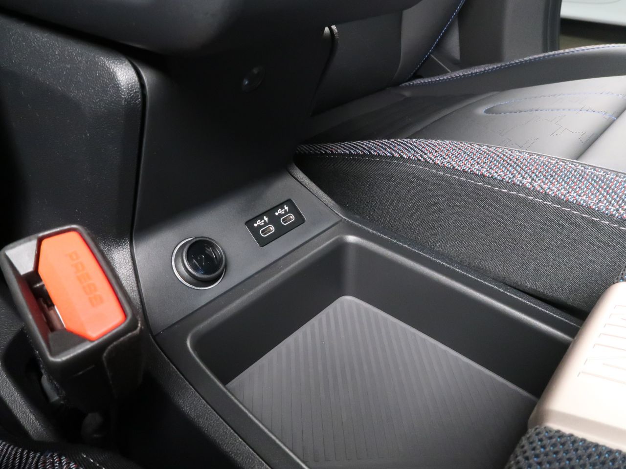 U25 MINI Countryman C
