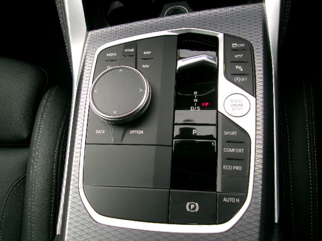 G26 420d xDrive Gran Coupe RHD