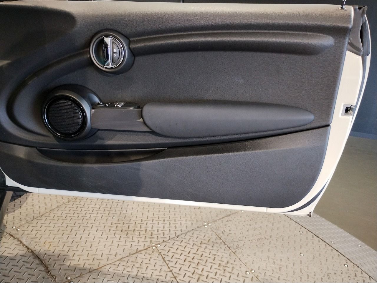F56 COOPER D (AT)