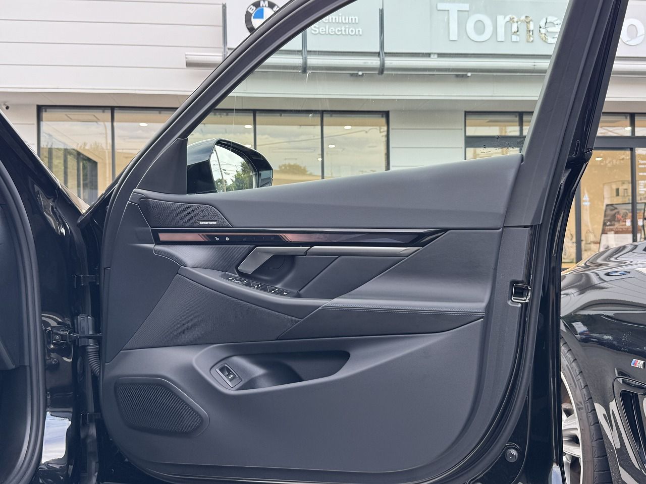 BMW i5 eDrive40 Sedan RHD