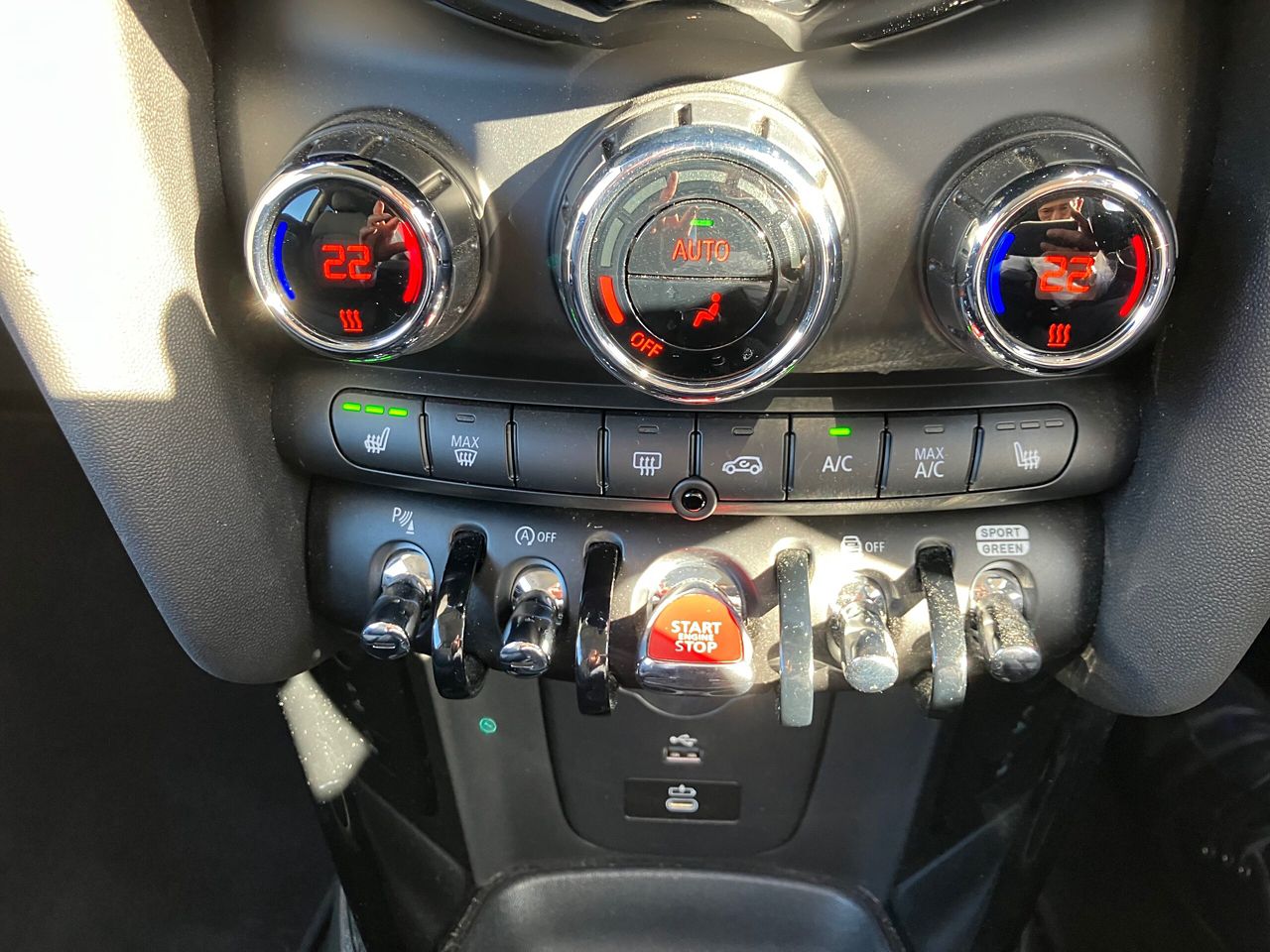 MINI Cooper F56 RHD