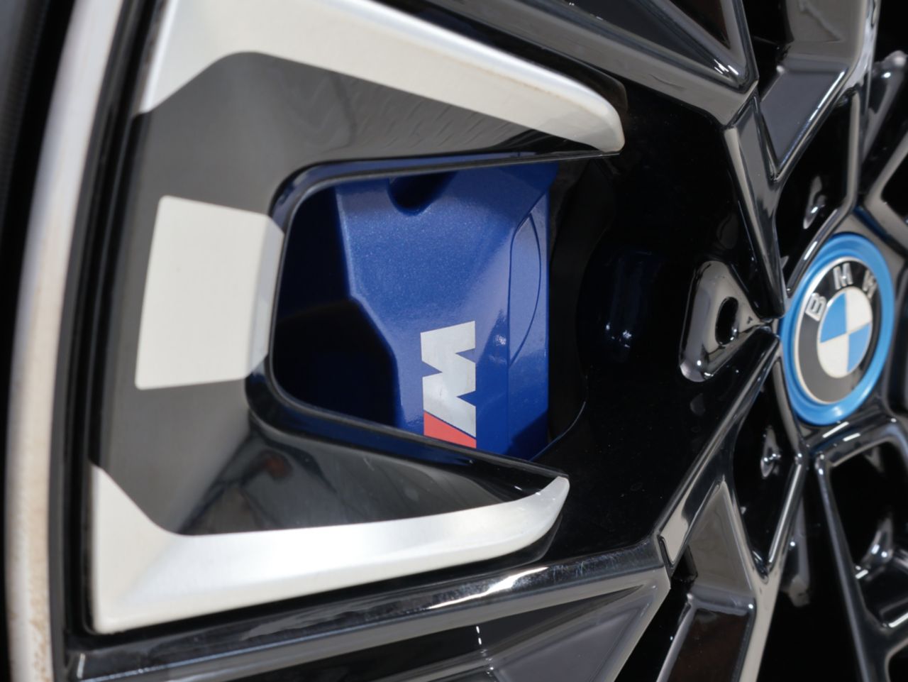 BMW i5 M60 xDrive Sedan RHD
