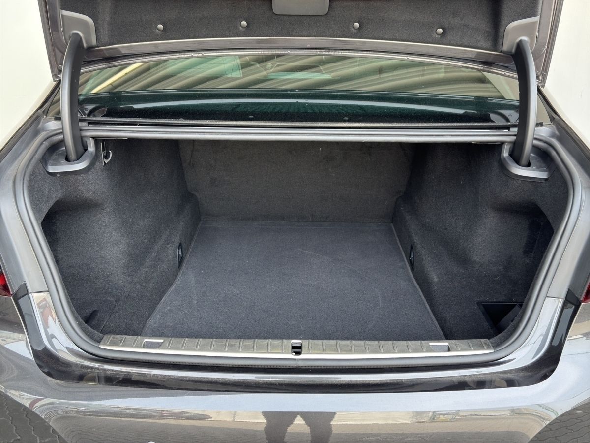 BMW 740