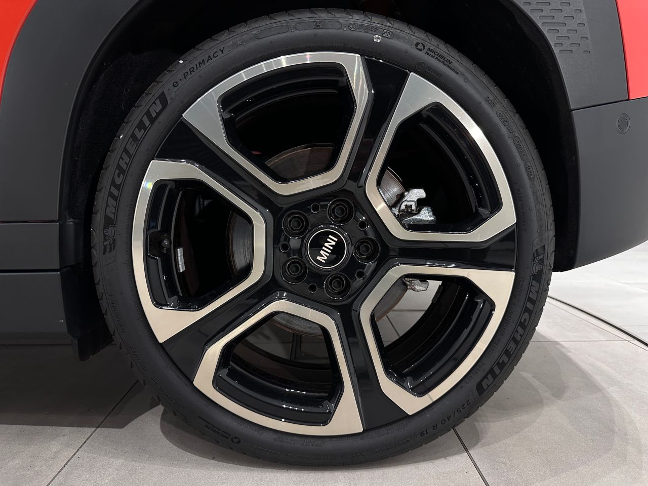 J05 MINI Aceman SE