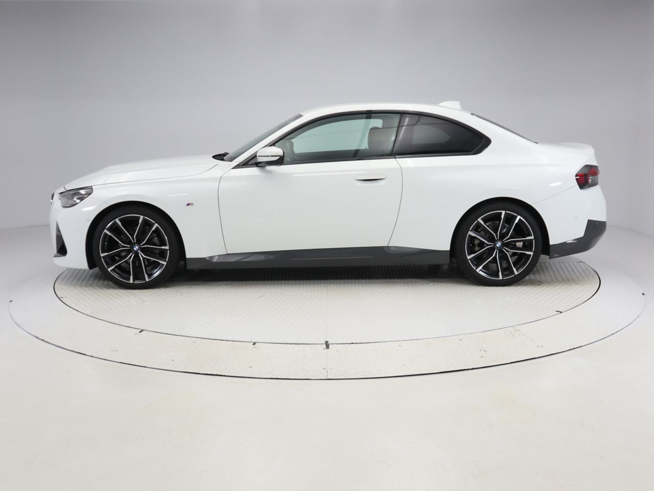 G42 220i Coupe
