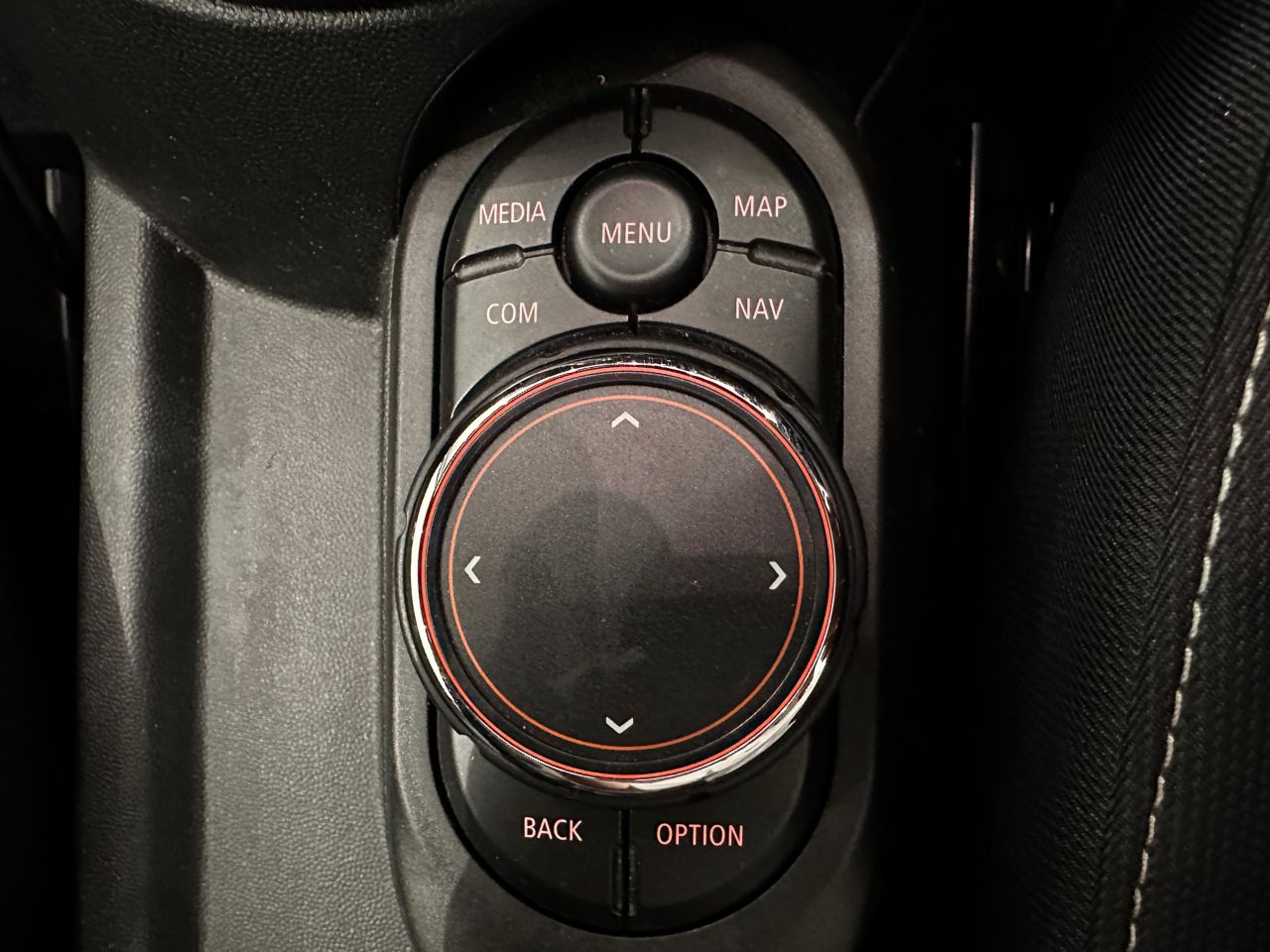 F56 COOPER D (AT)