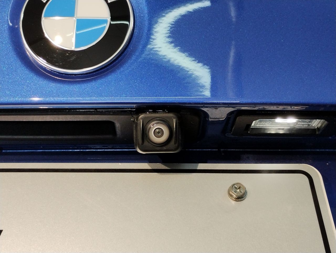 320i Sedan RHD