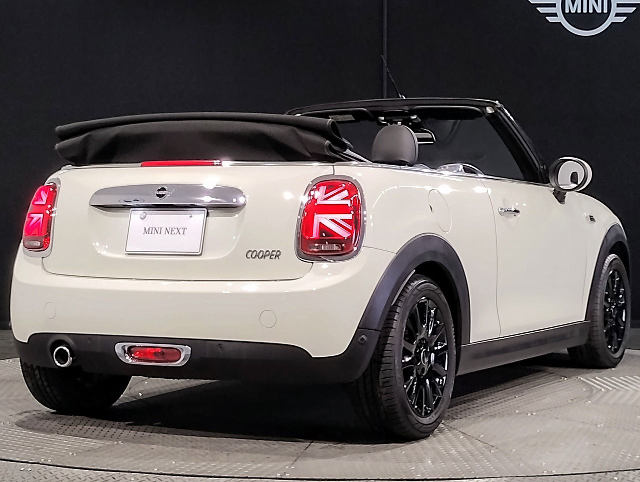 F57 MINI Cooper Convertible LCI