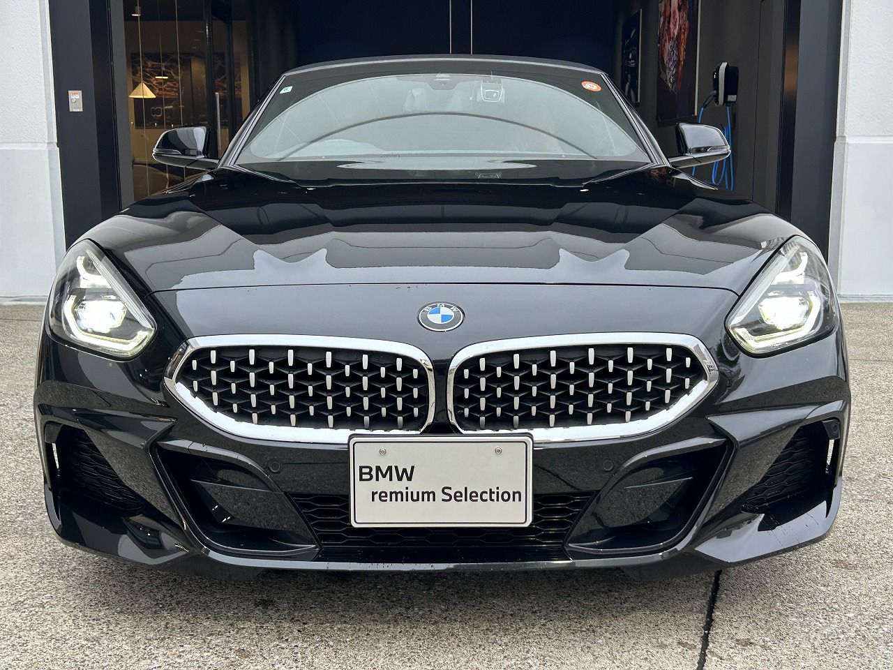G29 z4 sDrive20i RHD