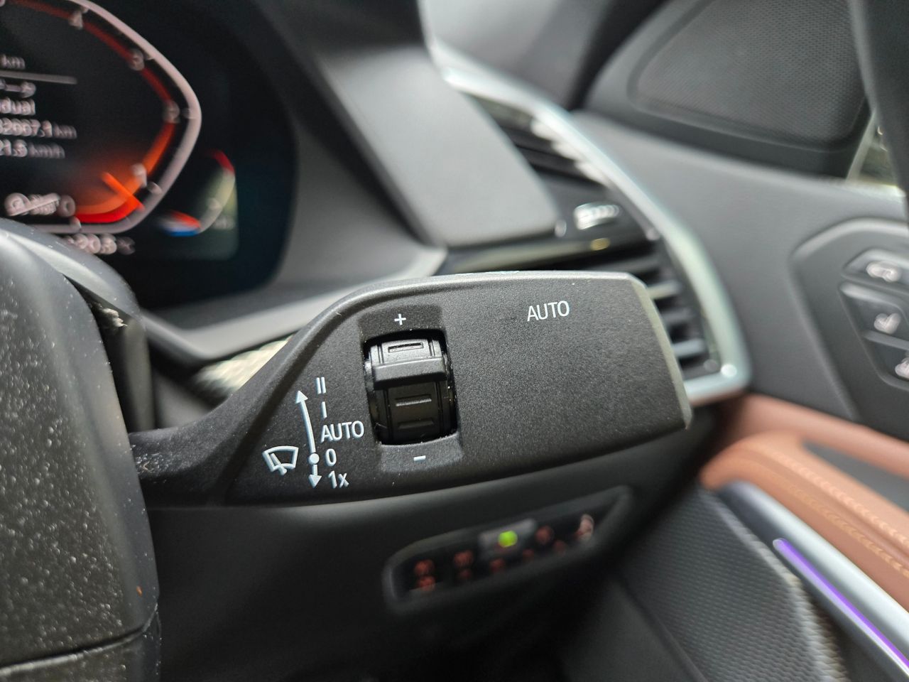 X* xDrive30d RHD