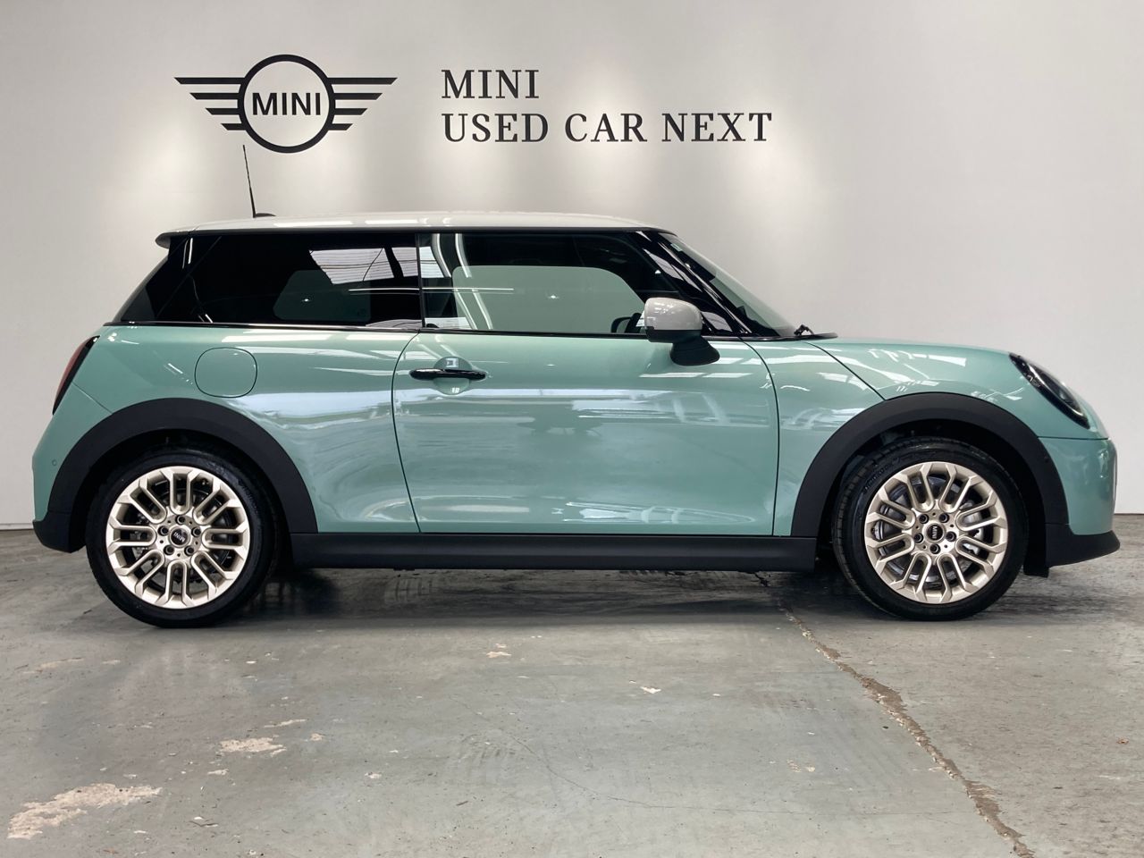 F66 MINI Cooper C 3Dr