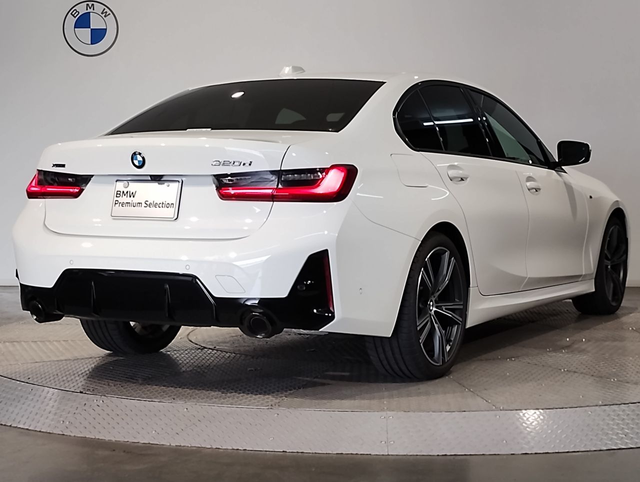 320d xDrive Berline RHD