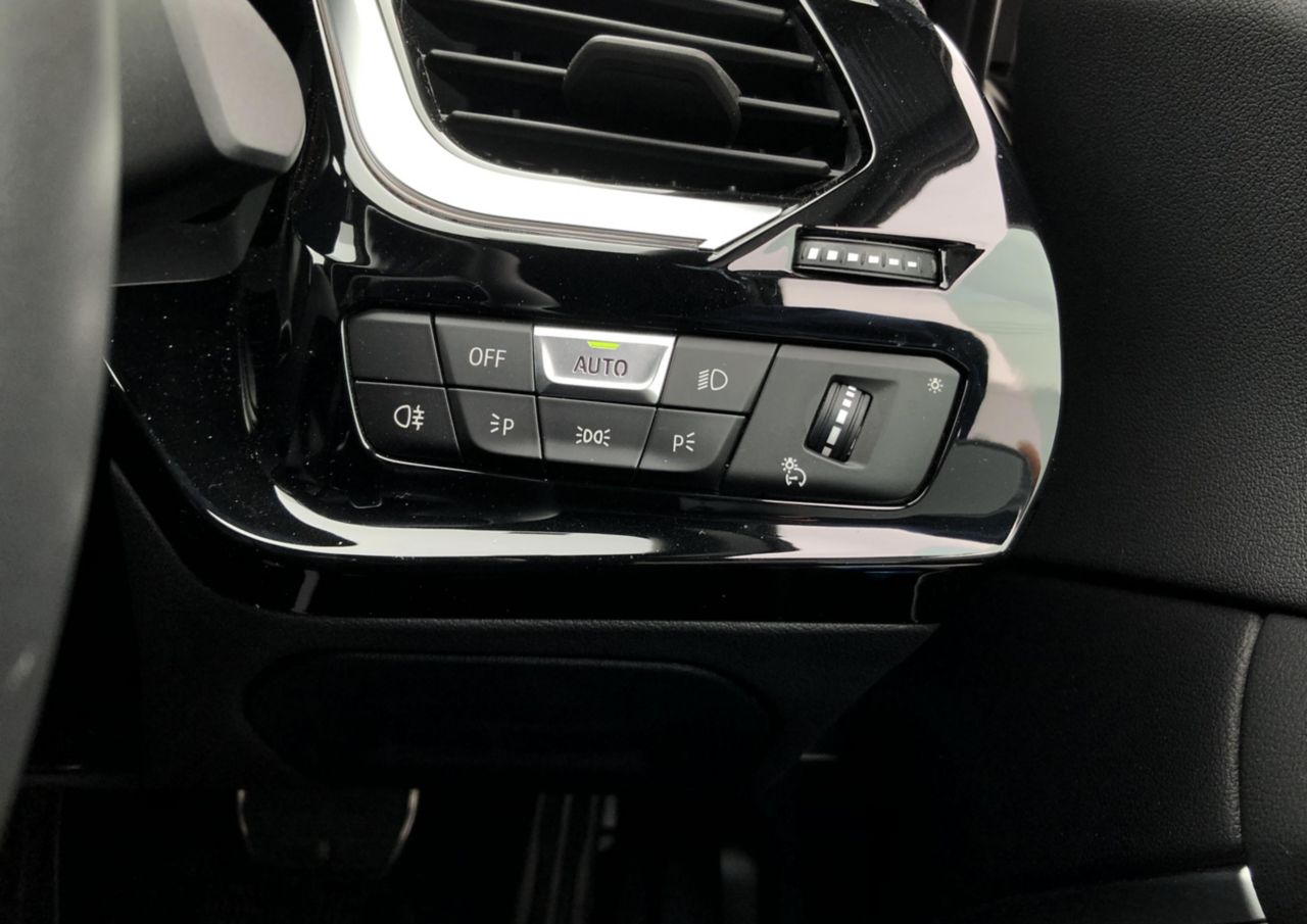 G29 z4 sDrive20i RHD