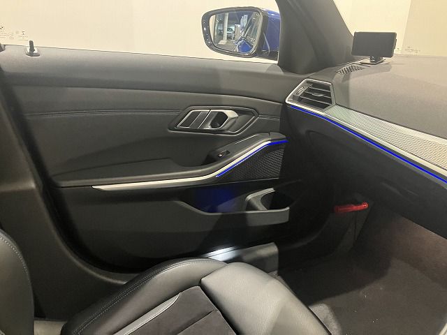 G20 320i Saloon RHD TU
