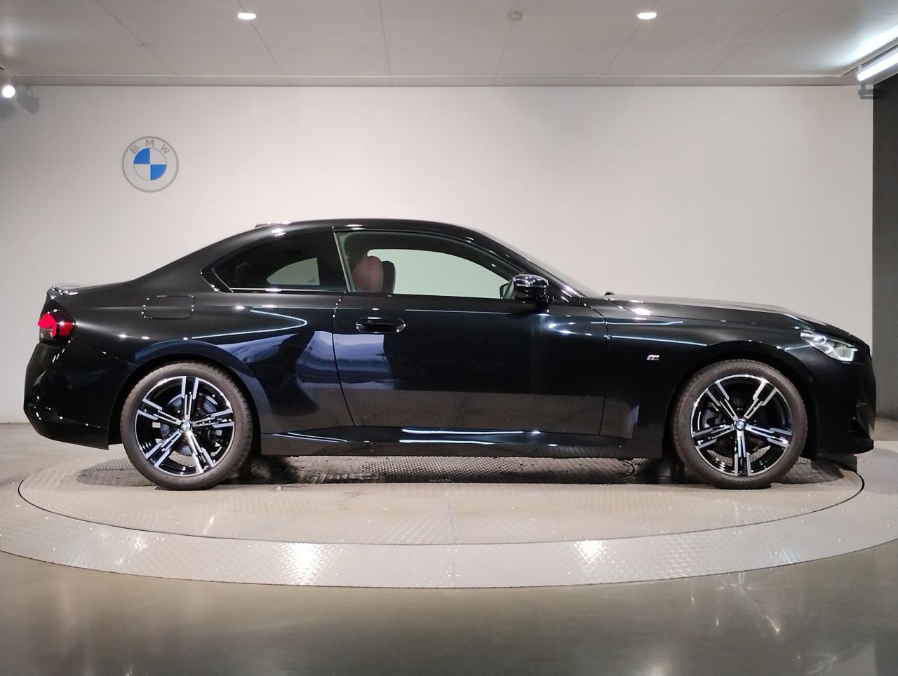 G42 220i Coupe
