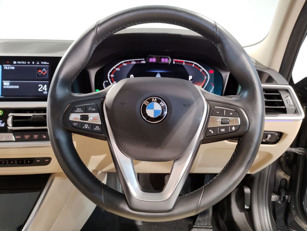 G20 320d xDrive RHD Saloon