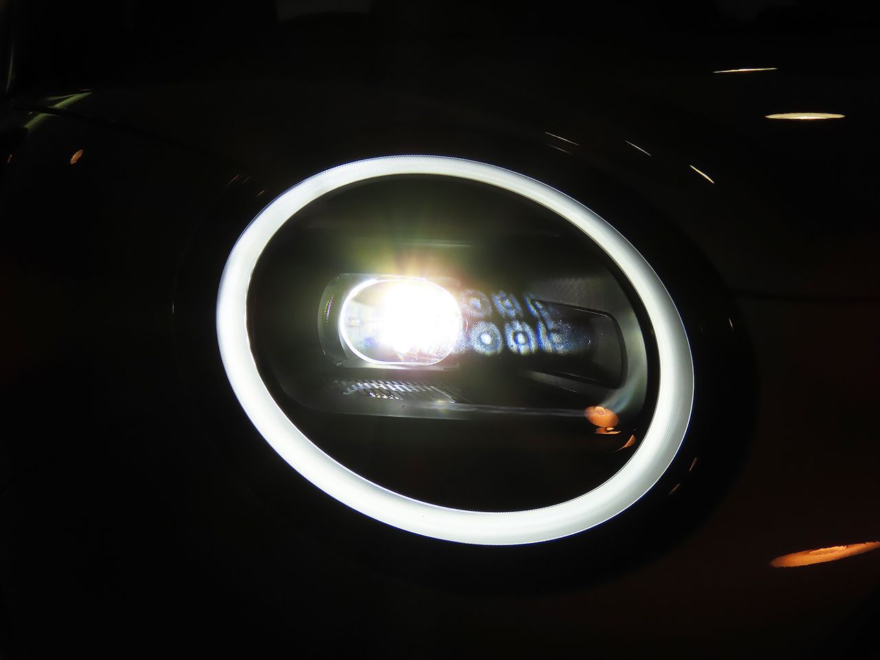 J01 MINI Cooper SE