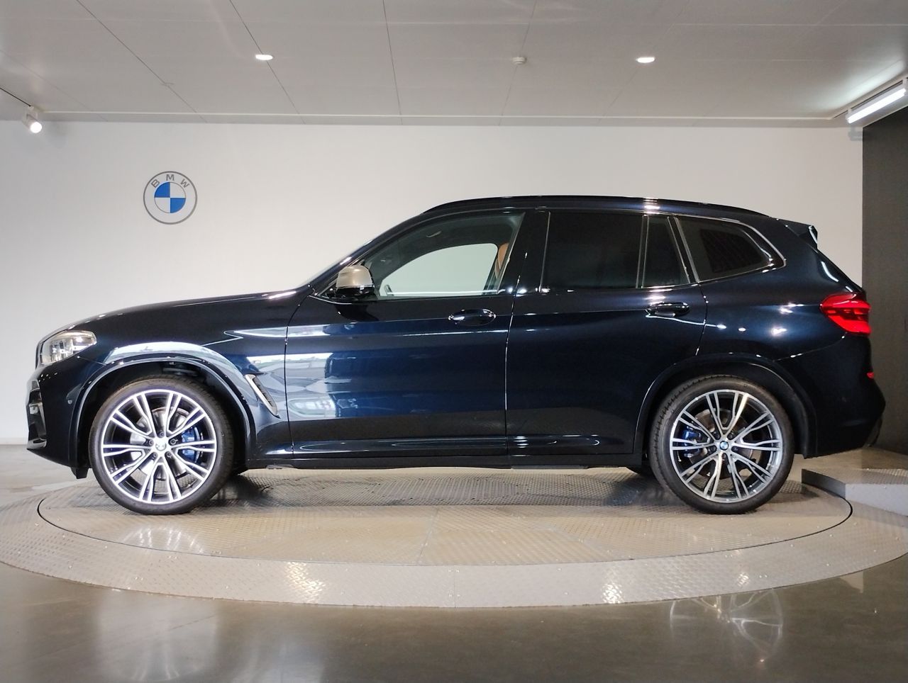 G01 X3 M40i RHD ZA
