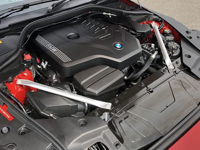 G29 z4 sDrive20i RHD