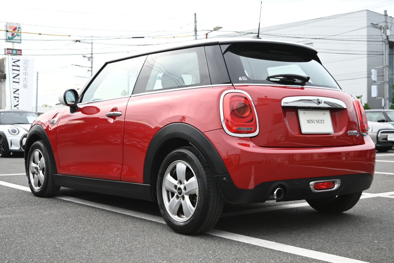 F56 COOPER D (AT)