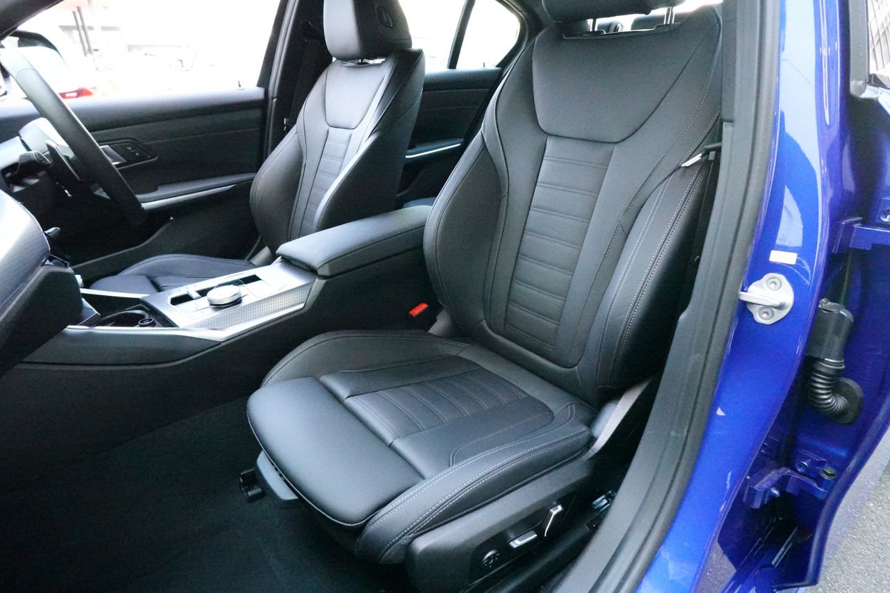 320d xDrive Berline RHD