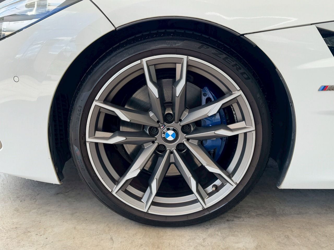 G29 Z4 M40i RHD