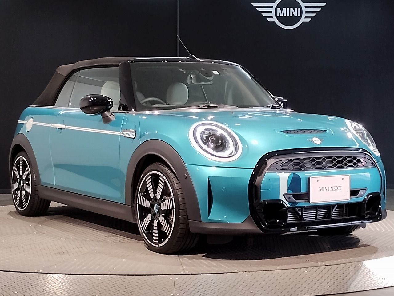 MINI Cooper S Convertible RHD