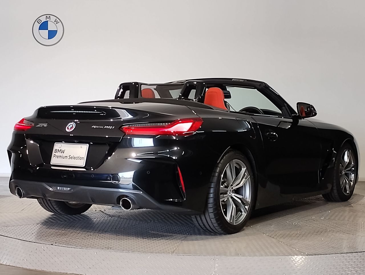 G29 z4 sDrive20i RHD
