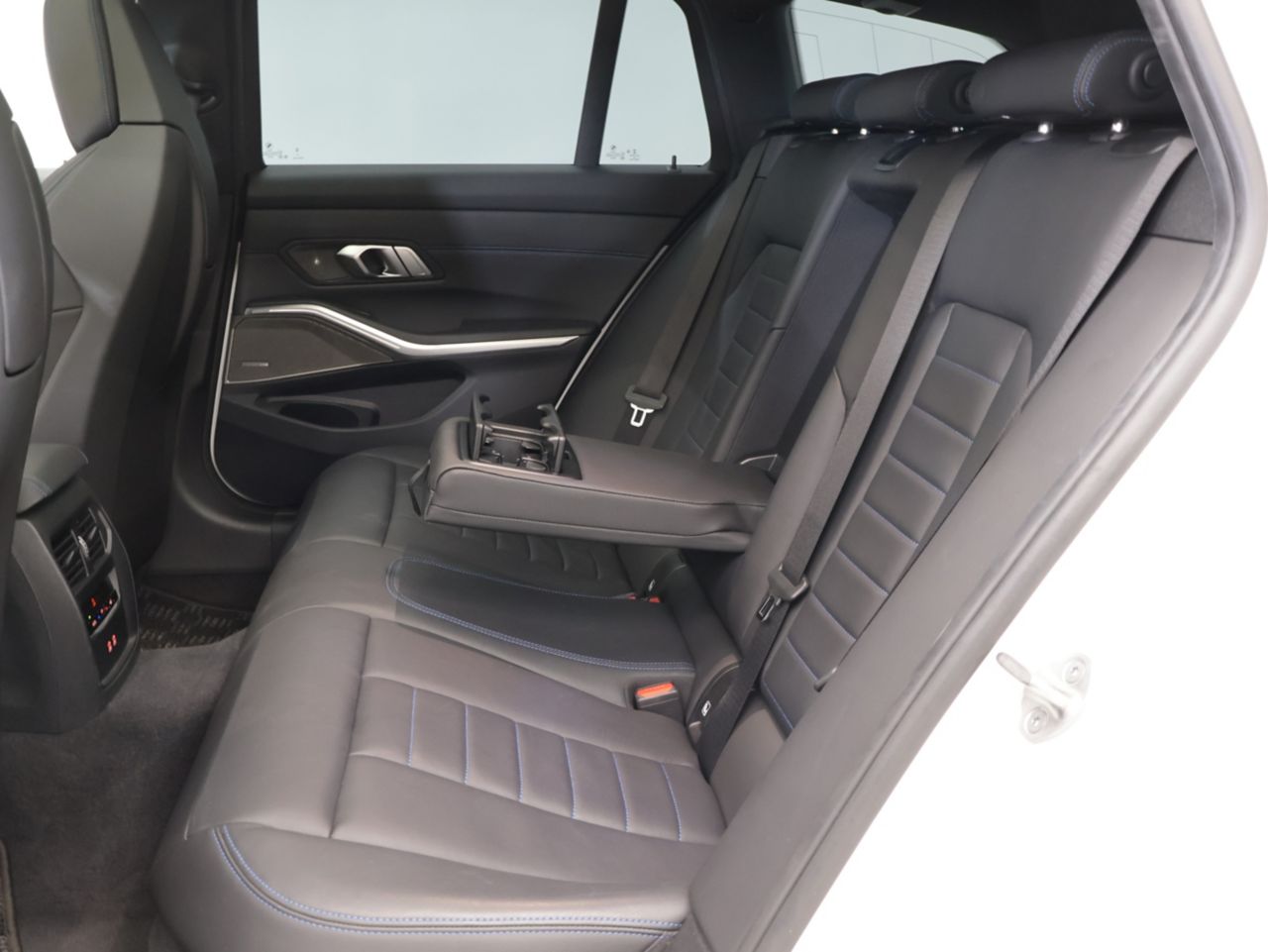 G21 M340i xDrive Touring LCI RHD