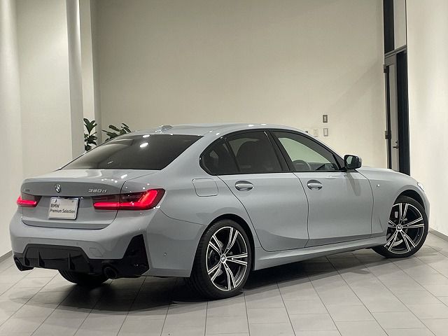 320d xDrive Berline RHD