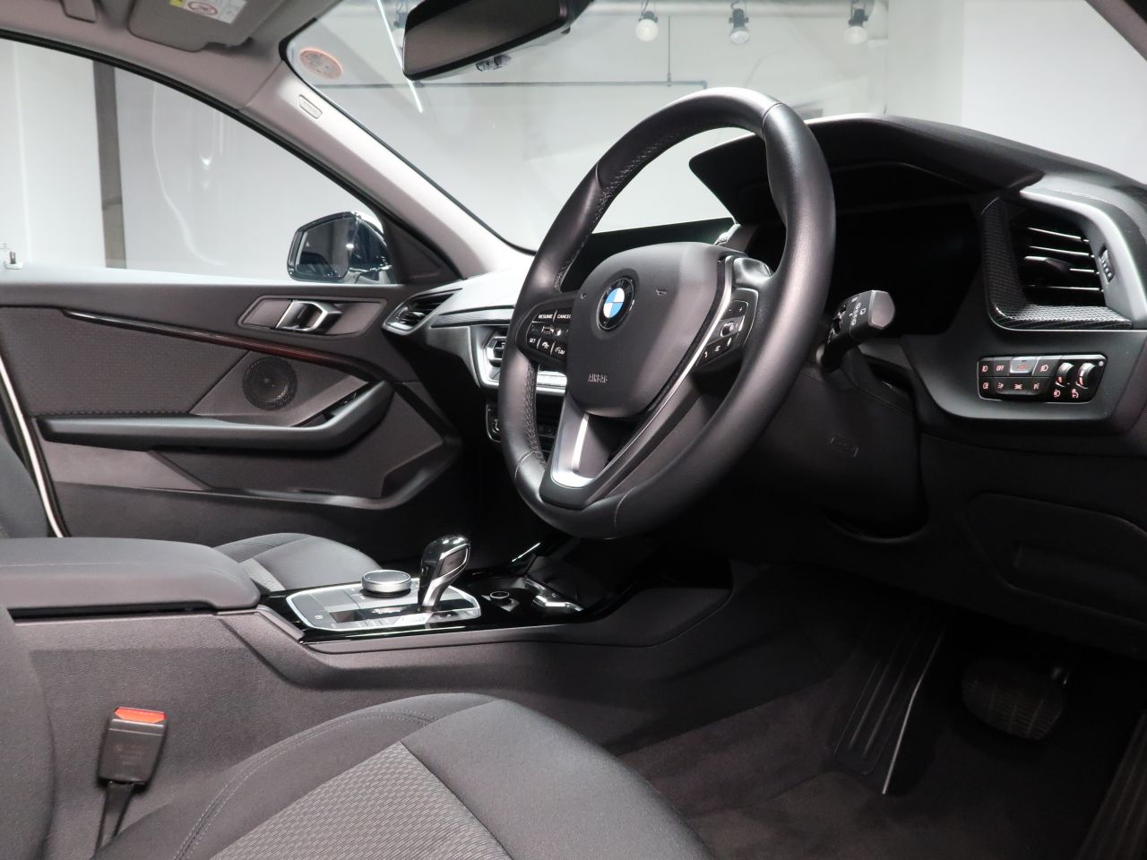 F40 118d Sports Hatch 5-door B47 2.0d