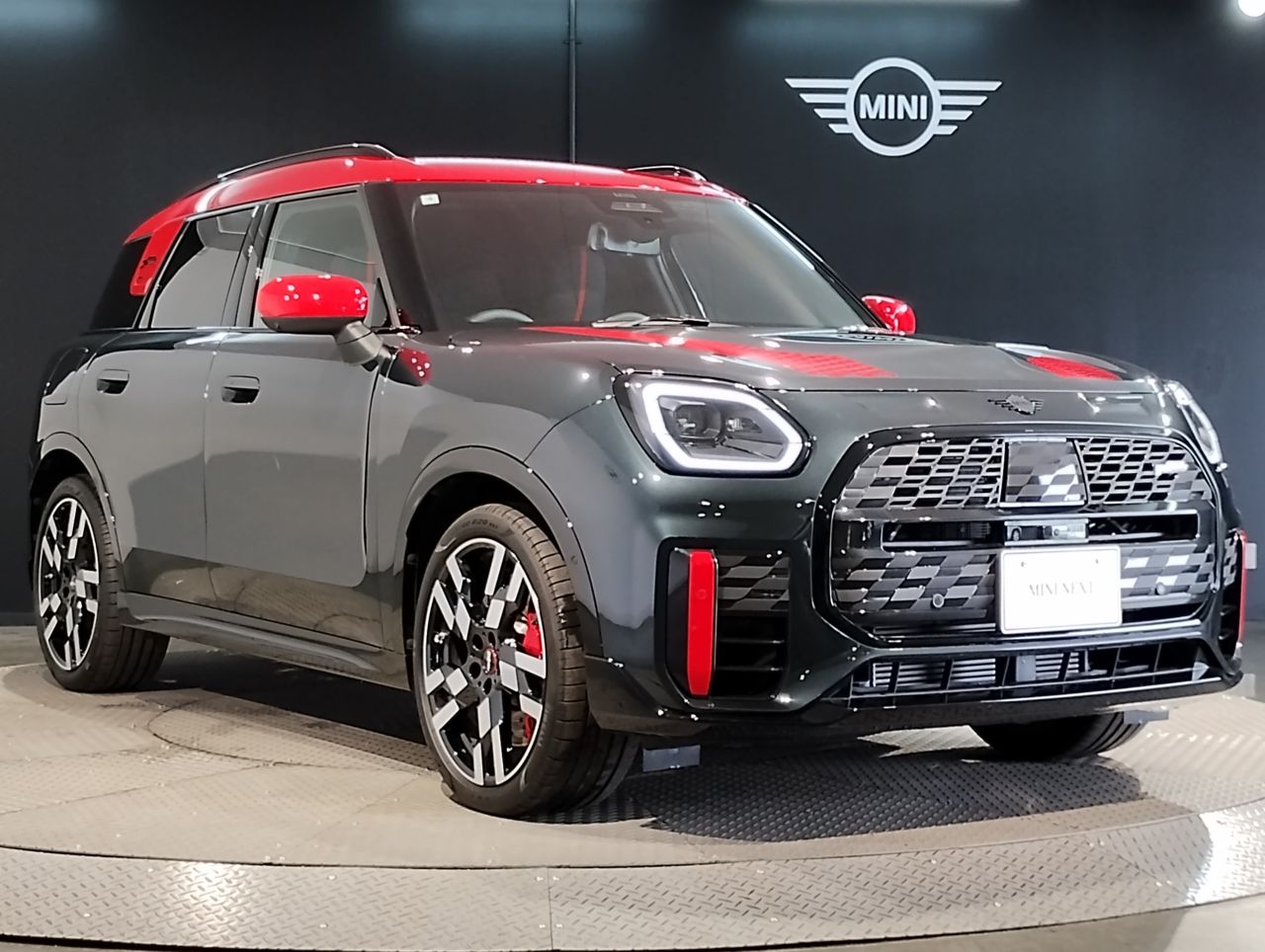 U25 MINI John Cooper Works Countryman ALL4