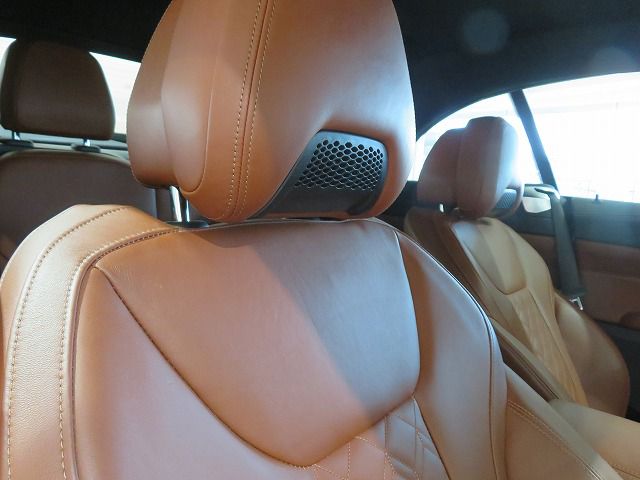 G** 4**i C********** B** 2**i RHD