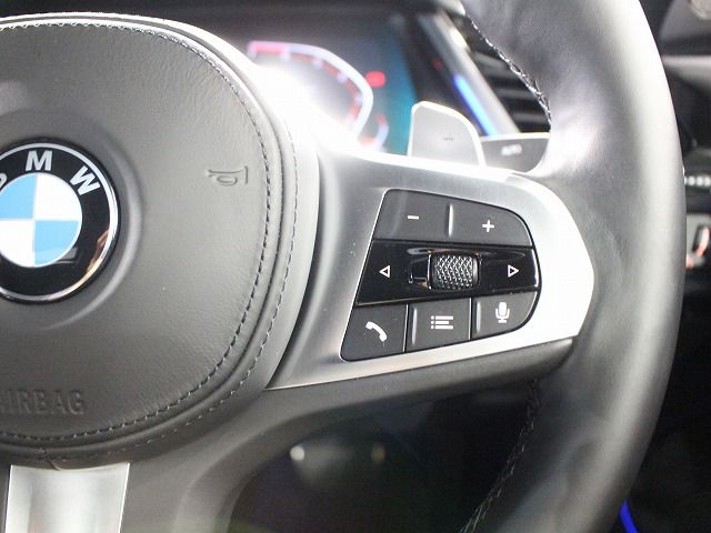 G29 z4 sDrive20i RHD