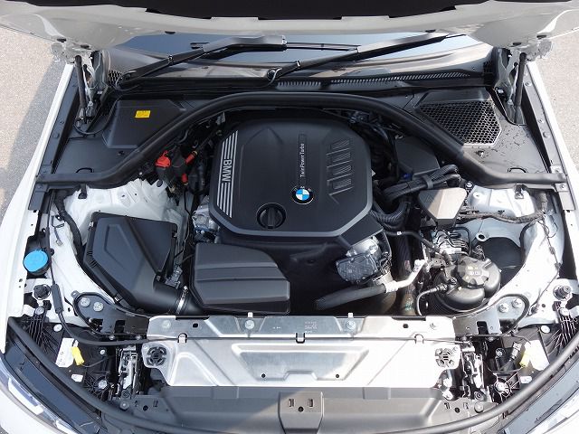 320d xDrive Berline RHD