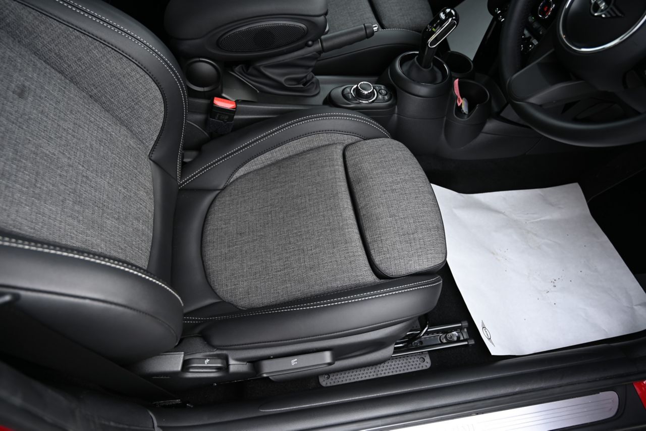 MINI Cooper F56 RHD