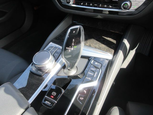 540i xDrive Touring RHD