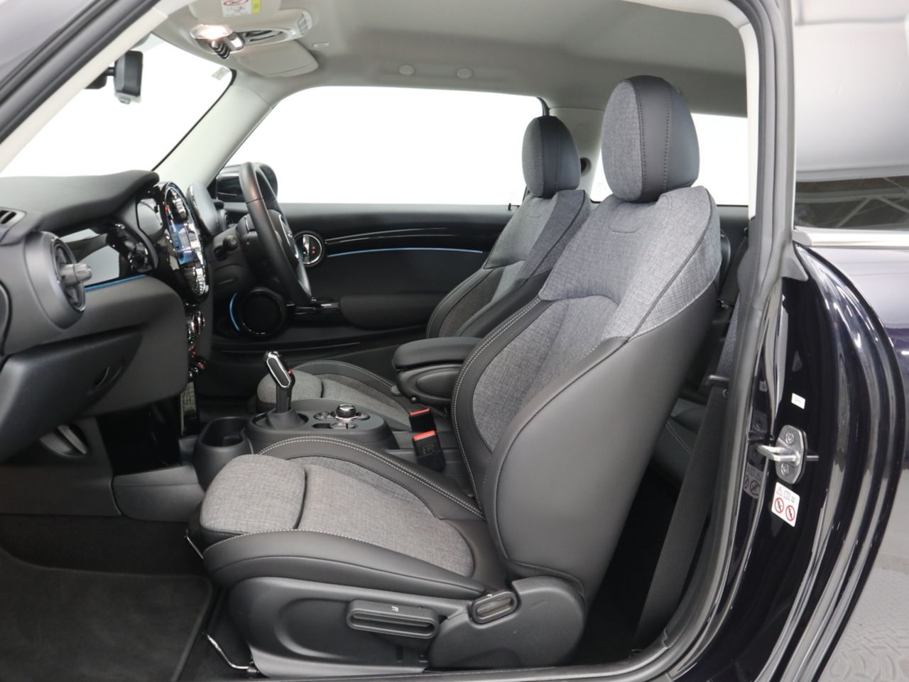 MINI Cooper F56 RHD