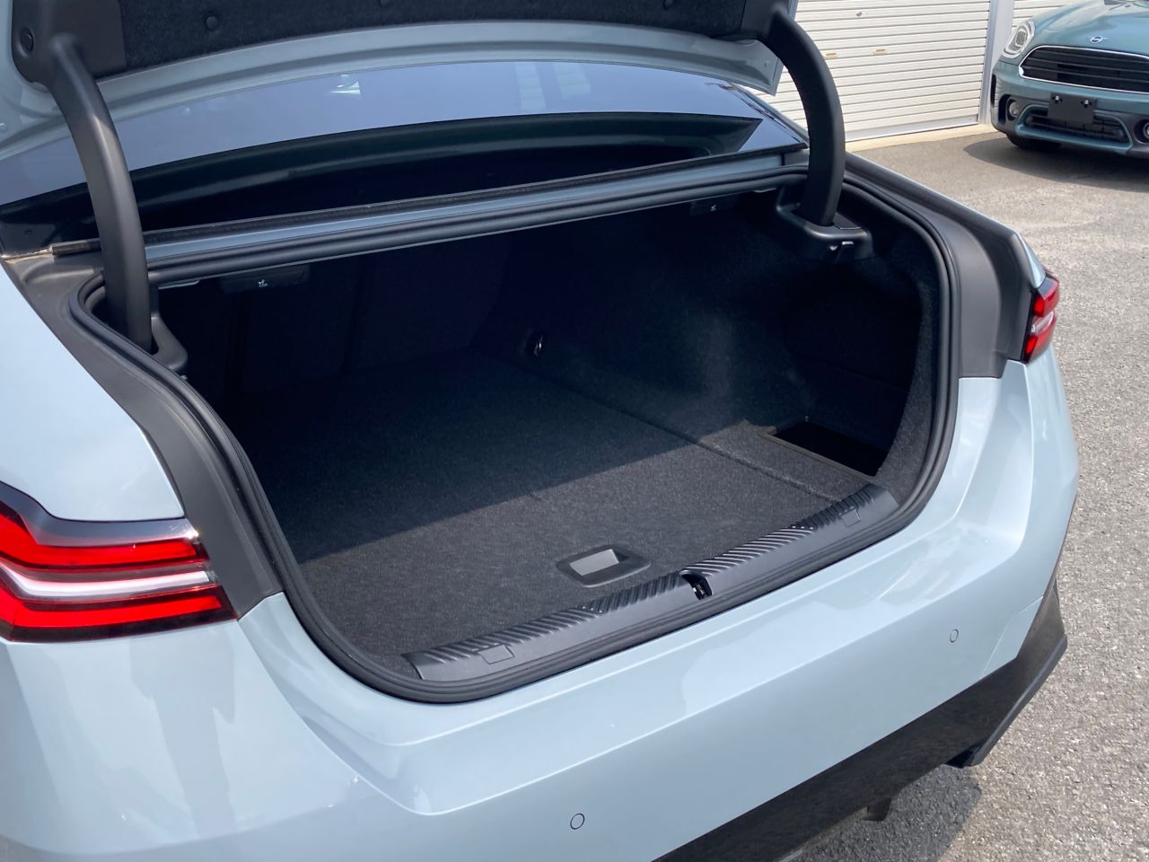 BMW i5 eDrive40 Sedan RHD