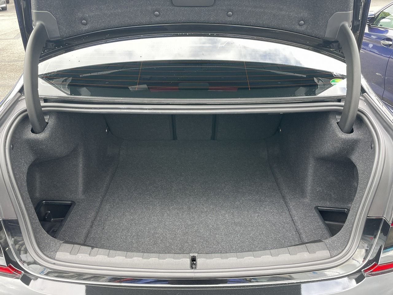 G20 320d xDrive RHD Saloon