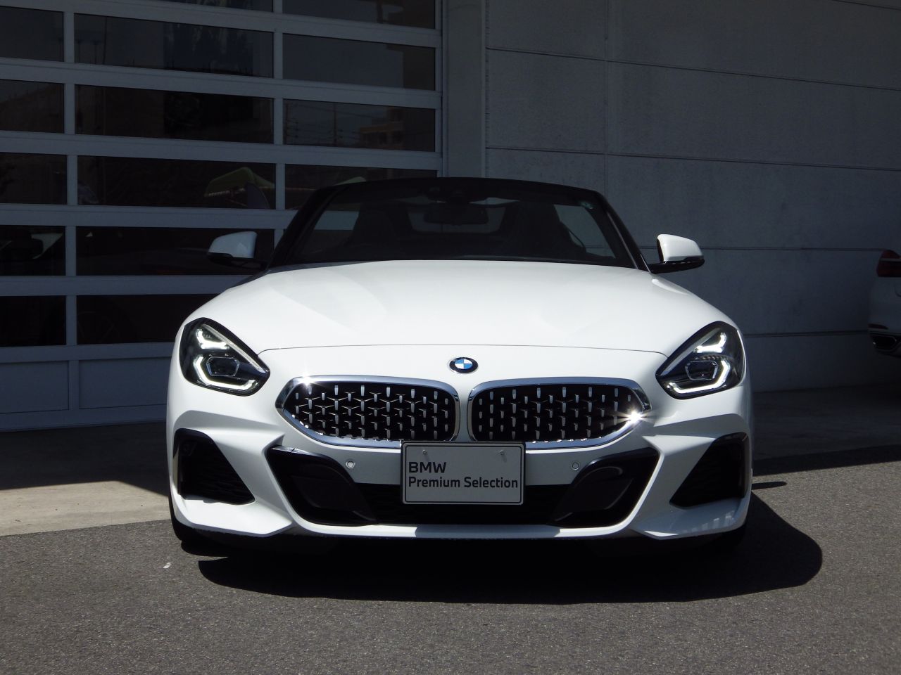 G29 z4 sDrive20i RHD