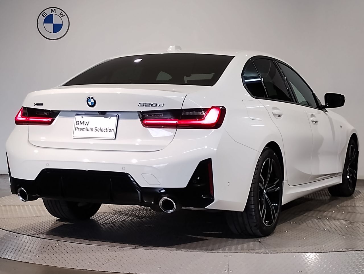 320d xDrive Berline RHD