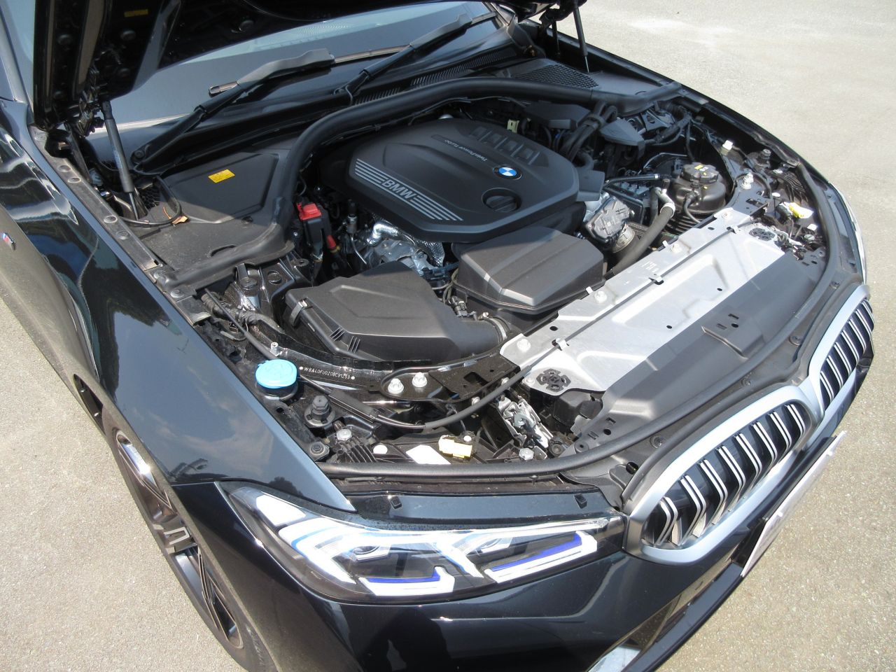 320d xDrive Berline RHD