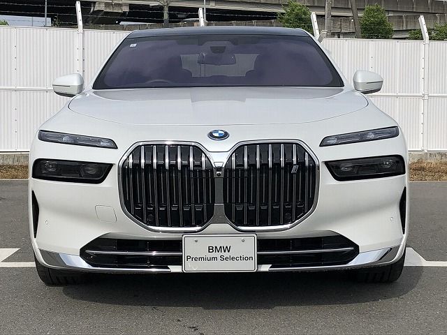 i7 xDrive60 Sedan RHD