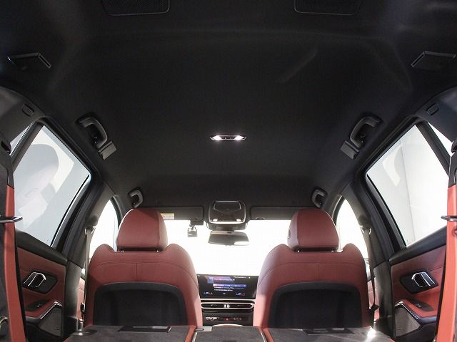 G21 M340i xDrive Touring LCI RHD