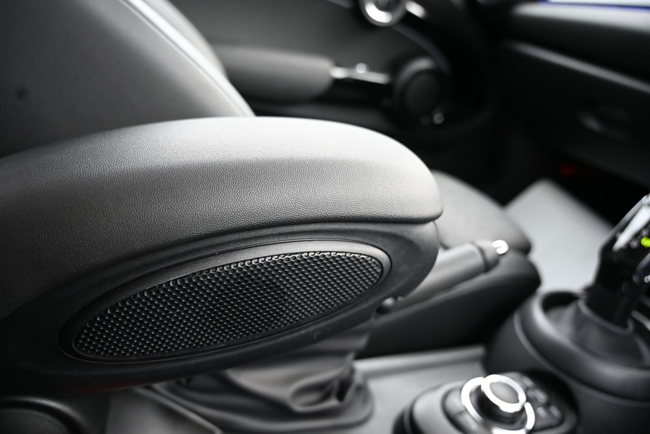 MINI Cooper F56 RHD