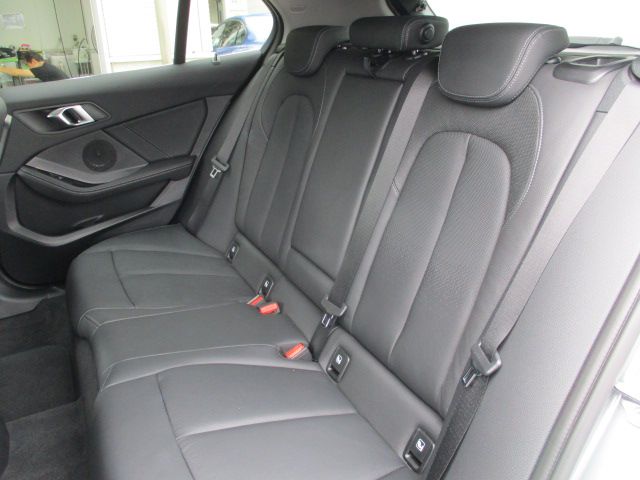 F40 118d Sports Hatch 5-door B47 2.0d